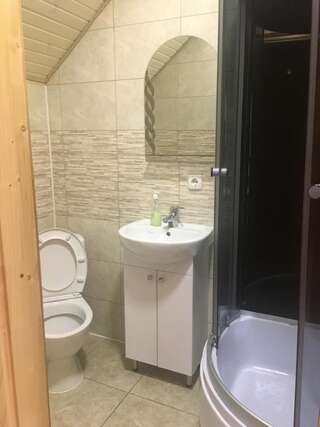 Гостевой дом Guest house Zatishniy dvir Яремче Шале с 3 спальнями-3